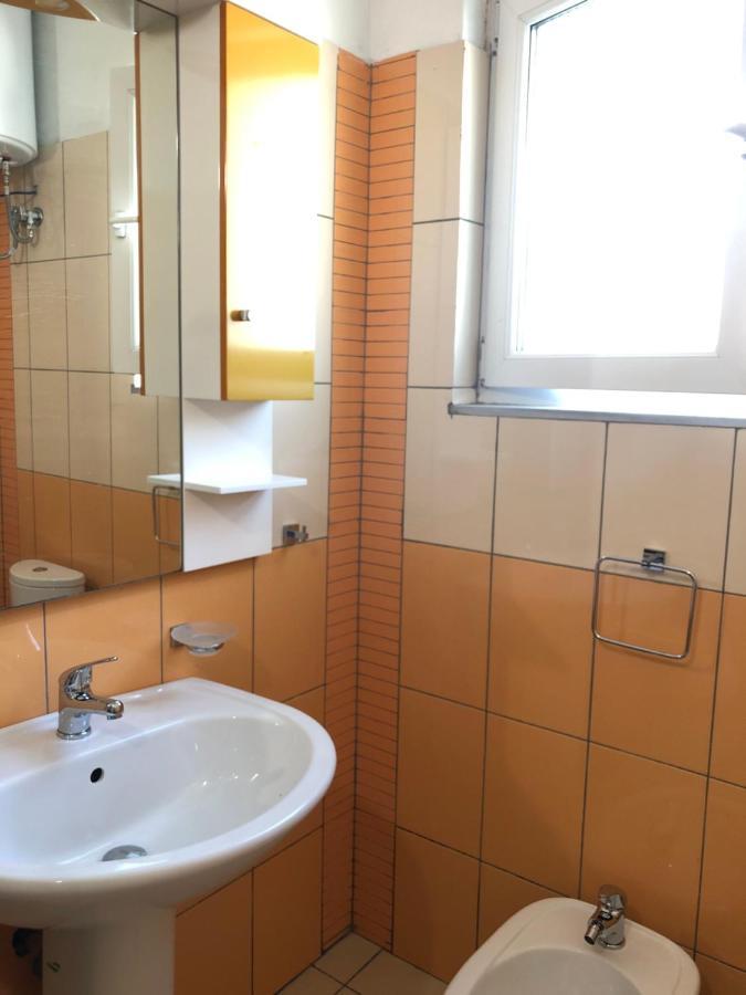 Lungomare Apartment Влёра Экстерьер фото